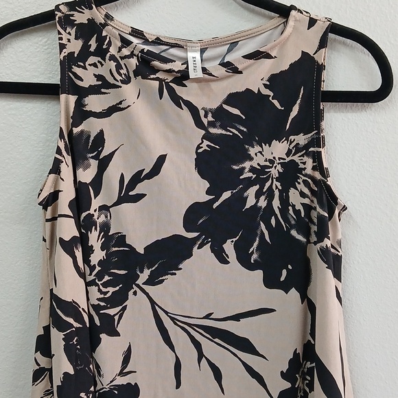 Nwt Sleeveless Tan Floral Tank By Emerald. Small - Picture 3 of 8